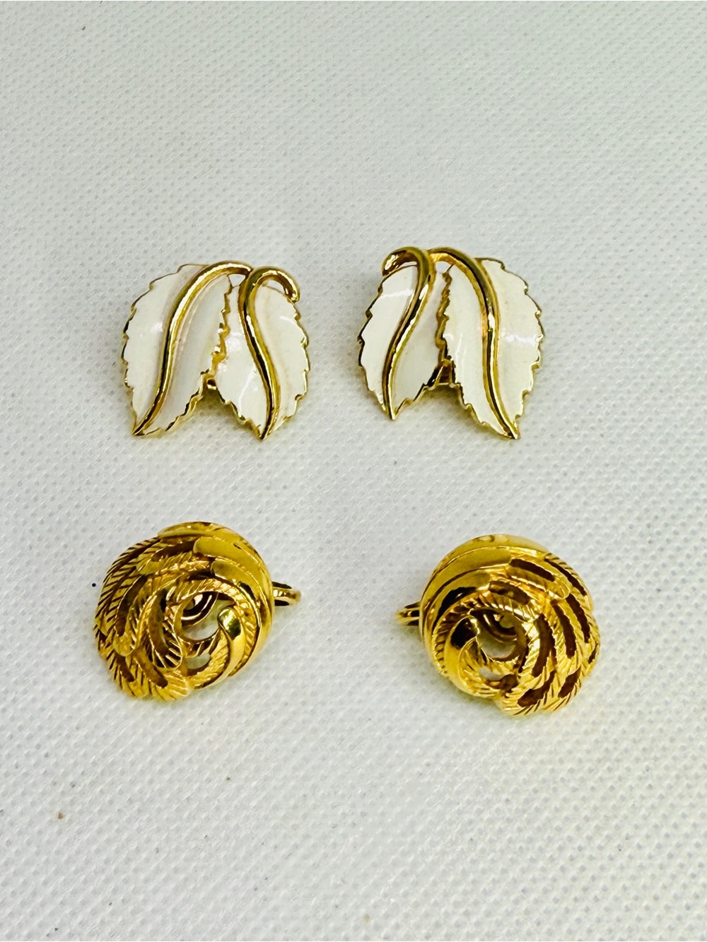 Crown Trifari Clip On Earrings White Enamel and Gold Tone Set of 2. Vintage.